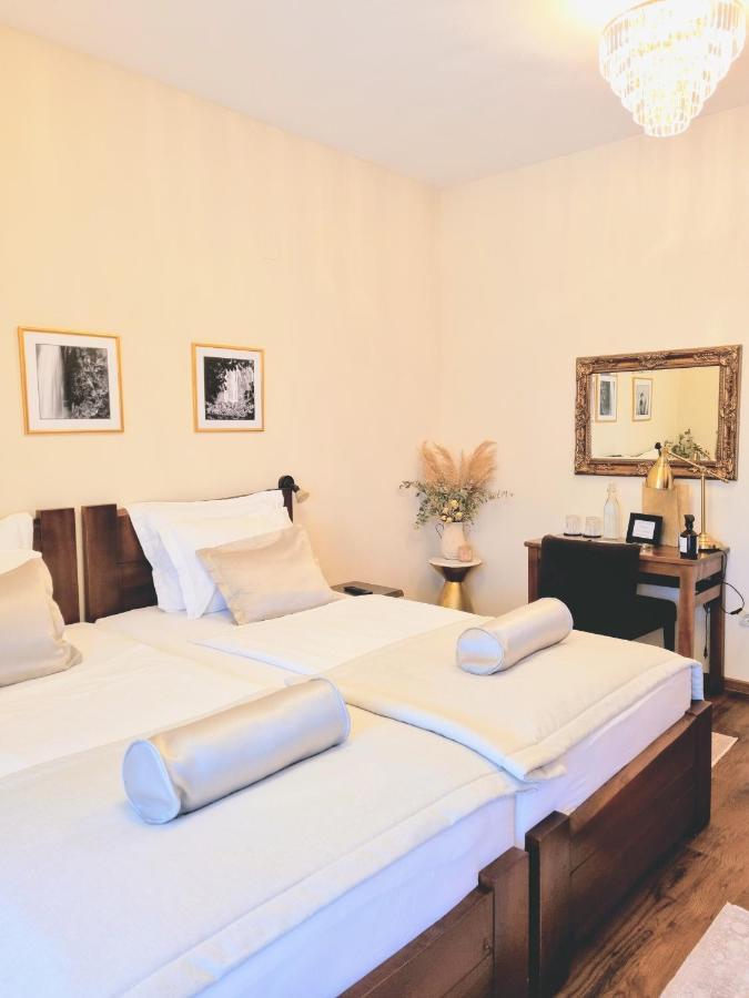 Zrinka House Hotel กราโบวาซ ภายนอก รูปภาพ