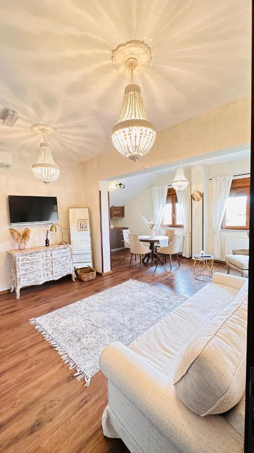 Zrinka House Hotel กราโบวาซ ภายนอก รูปภาพ